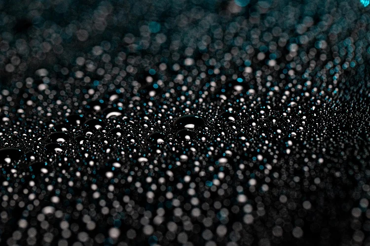 Manufacturer photography: a stage in the exterior finishing routine.